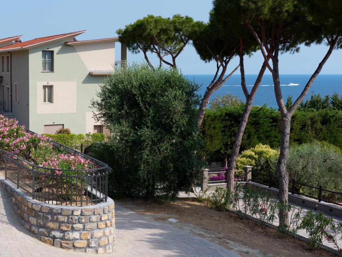 Villa Lea Imperia Exterior photo